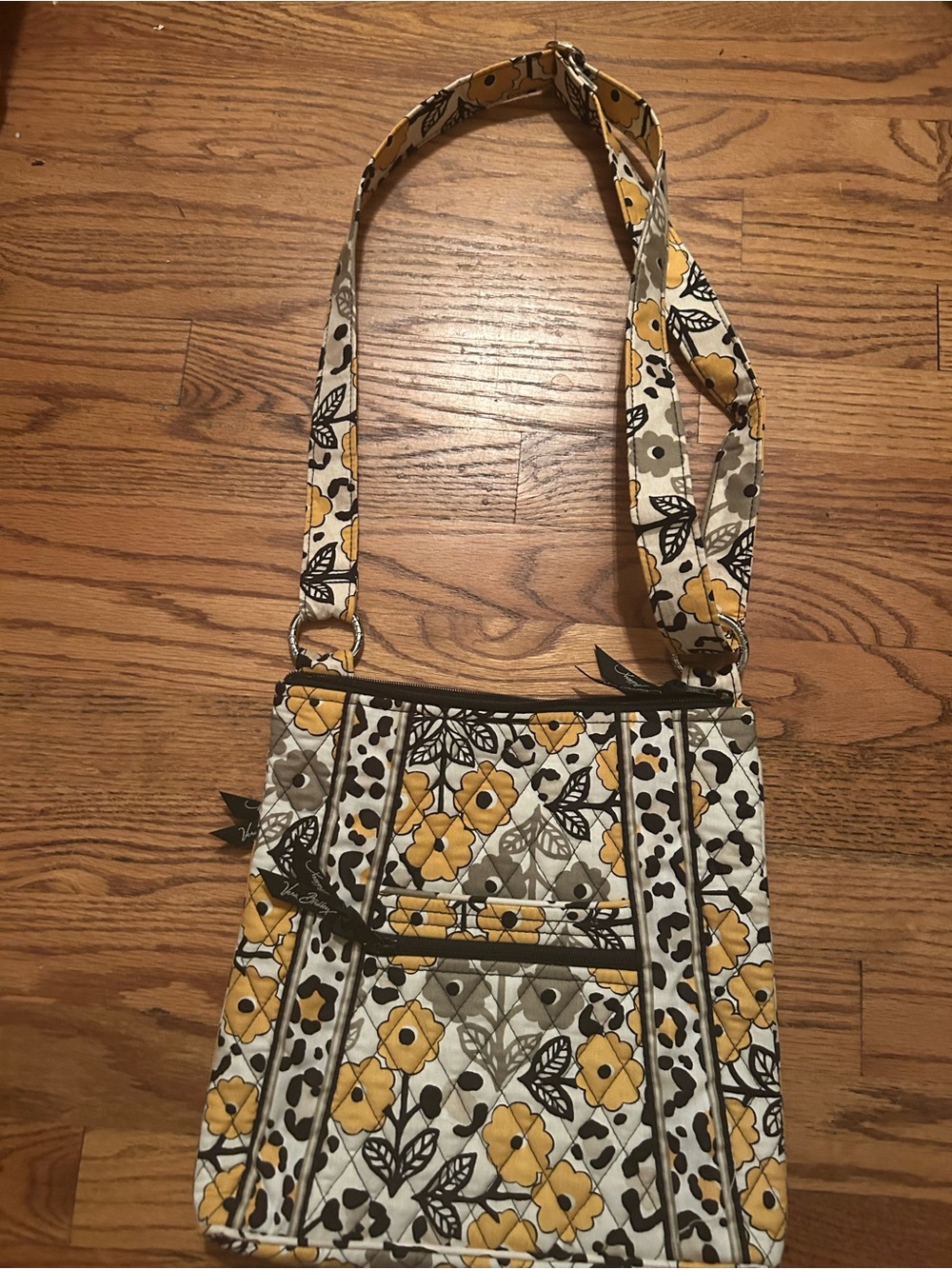 Vera Bradly White Black Yellow Floral Flower Pattern Crossbody Y2K Inspired Bag